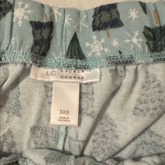 LC Lauren Conrad Blue and Green Christmas PJs - Picture 3 of 4